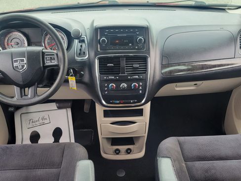 Used 2015 Dodge Grand Caravan American Value Package FWD image 10