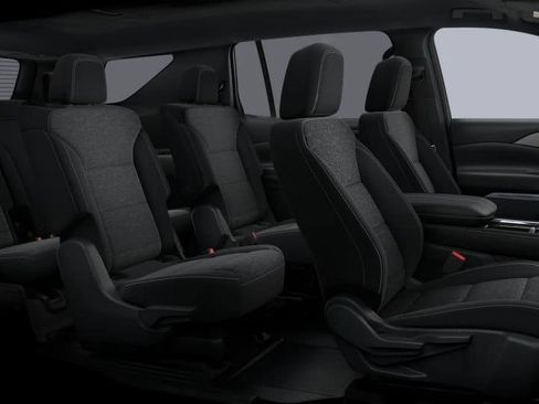 New 2026 Chevrolet Traverse LT w/ LPO, Floor Liner Package image 32