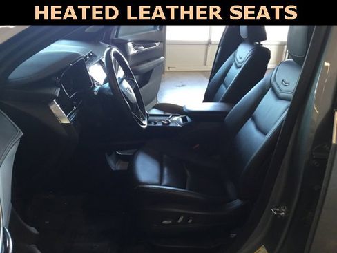 Used 2025 Cadillac XT6 Premium Luxury image 15