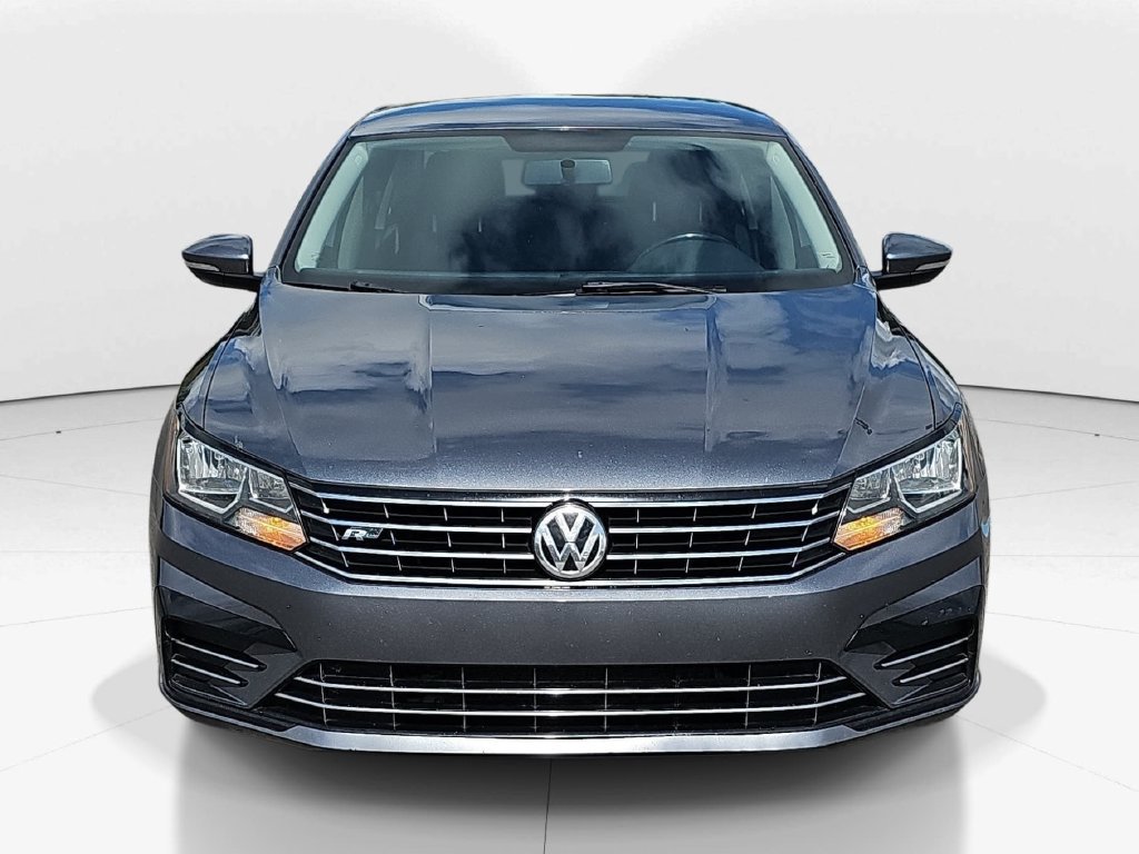 Used 2017 Volkswagen Passat 1.8T R-Line FWD image 12