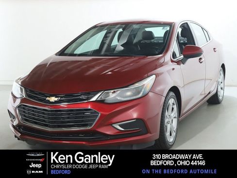 Used 2018 Chevrolet Cruze Premier image 1