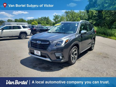 Used 2023 Subaru Forester Touring AWD/4WD image 1