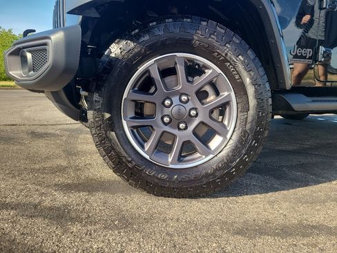 Used 2021 Jeep Wrangler Unlimited Sport AWD/4WD image 9