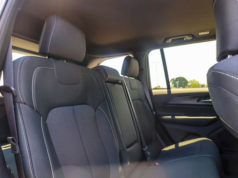 New 2026 Jeep Grand Cherokee Laredo X RWD image 11