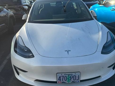 Used 2023 Tesla Model 3 Standard Range RWD image 1