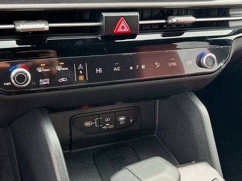 New 2026 Kia Sportage SX AWD/4WD image 21