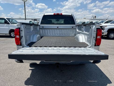 Used 2018 Chevrolet Silverado 1500 LT AWD/4WD image 24