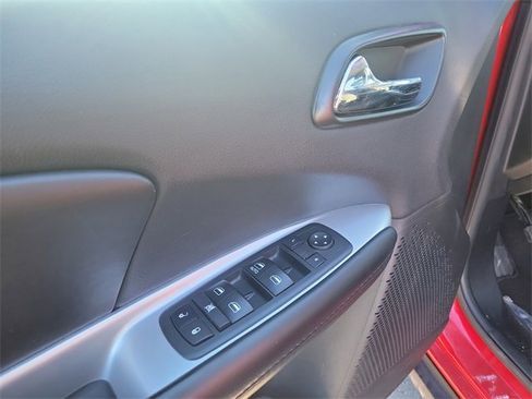 Used 2018 Dodge Journey SE w/ Connectivity Group image 22