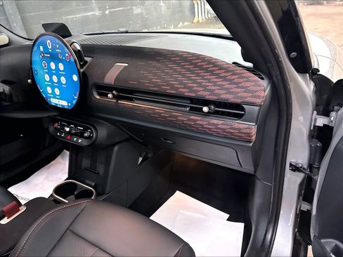 Used 2025 MINI Cooper S FWD image 18