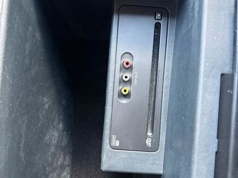 Used 2010 Nissan Armada Platinum w/ Captain Seat Pkg image 20