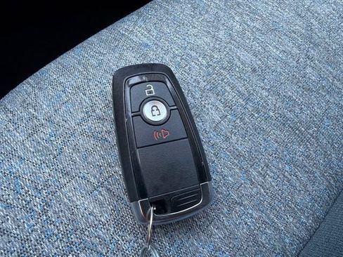 Used 2025 Ford Maverick XLT w/ Equipment Group 301A AWD/4WD image 35