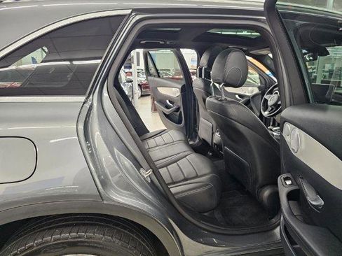 Used 2019 Mercedes-Benz GLC 350e 4MATIC image 33