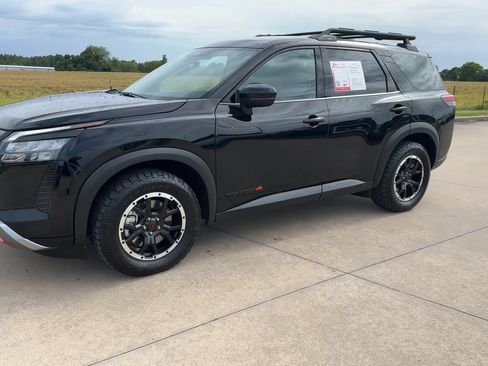 Used 2026 Nissan Pathfinder Rock Creek AWD/4WD image 5