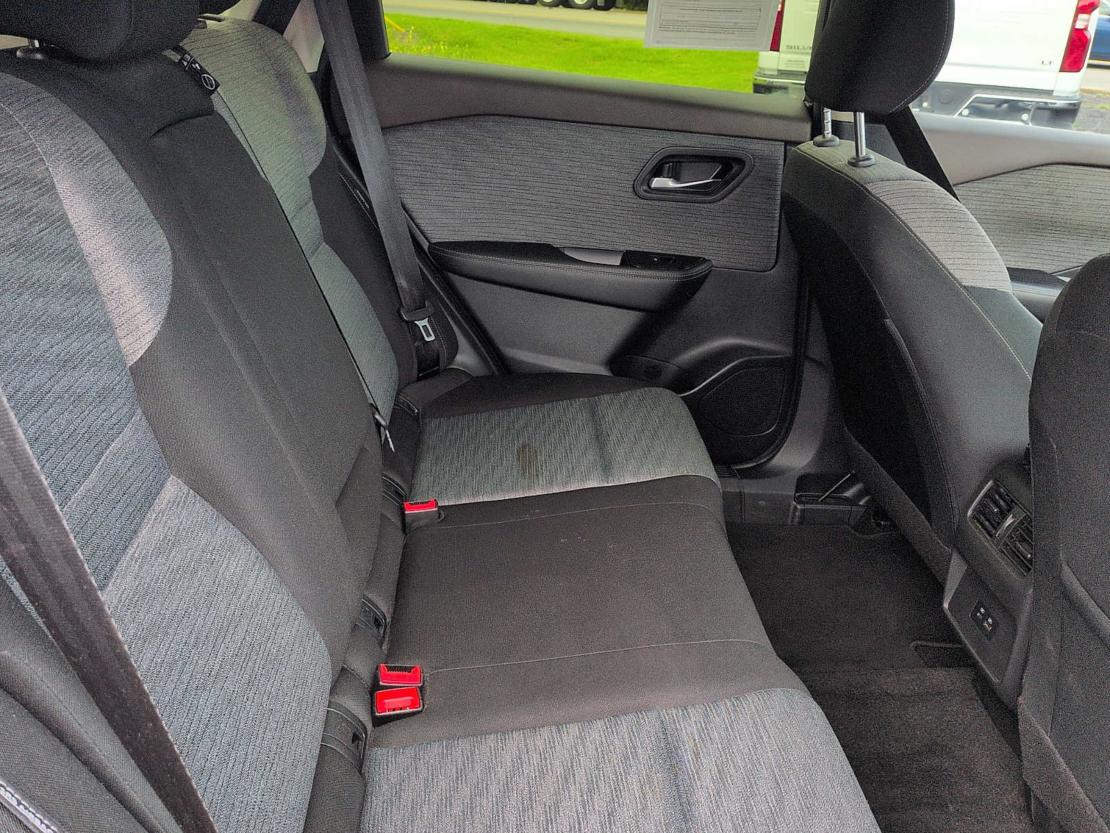 Used 2023 Nissan Rogue SV AWD/4WD image 11