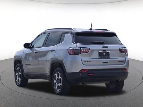Used 2022 Jeep Compass Trailhawk AWD/4WD image 7