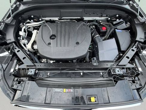 Used 2023 Volvo XC60 B5 Plus FWD image 28