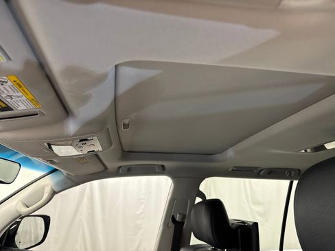 Used 2018 Lexus LX 570 4WD w/ Luxury Package image 20