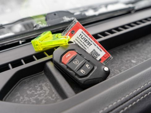 Used 2019 Jeep Wrangler Unlimited Sahara w/ Dual Top Group image 29