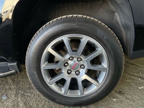 Used 2018 GMC Yukon Denali image 12