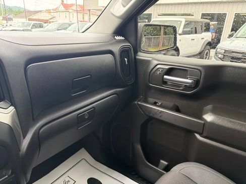 Used 2019 Chevrolet Silverado 1500 Custom Trail Boss w/ Custom Convenience Package AWD/4WD image 18