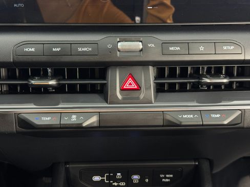 Used 2025 Kia K4 EX image 25