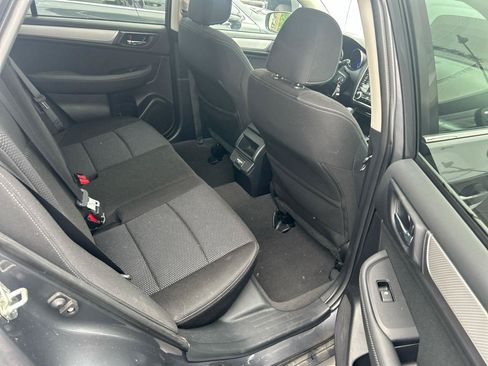 Used 2018 Subaru Outback 2.5i Premium AWD/4WD image 7