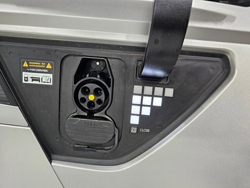 Used 2024 Hyundai Ioniq 5 Limited image 7