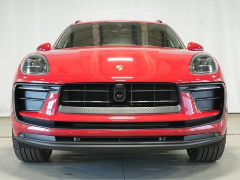 New 2026 Porsche Macan image 11