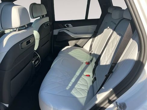 New 2026 BMW X5 xDrive40i AWD/4WD image 13