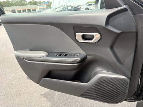 Used 2025 Kia K4 FWD image 16