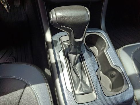 Used 2021 Chevrolet Colorado Z71 w/ Safety Package AWD/4WD image 14