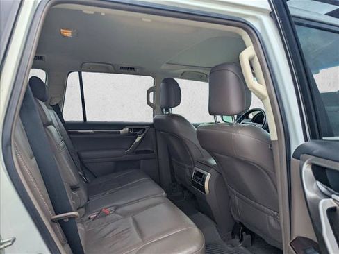 Used 2018 Lexus GX 460 Premium w/ Premium Package AWD/4WD image 14