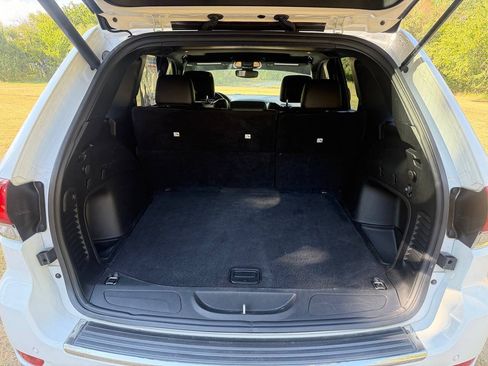 Used 2022 Jeep Grand Cherokee Limited AWD/4WD image 19