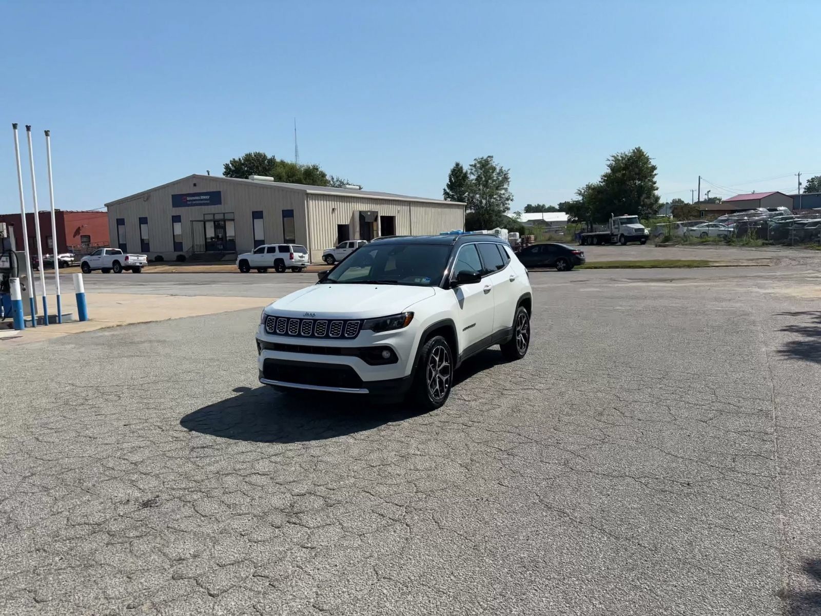 Used 2025 Jeep Compass Limited AWD/4WD image 6