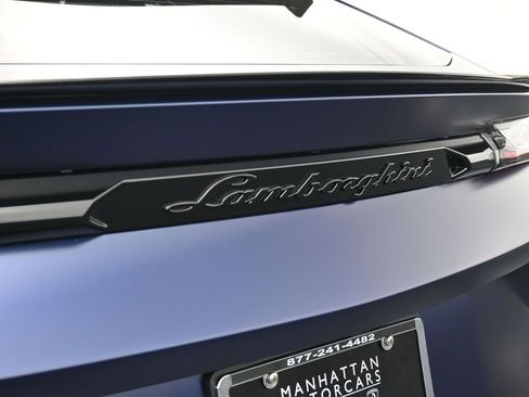 Used 2023 Lamborghini Urus Performante AWD/4WD image 15