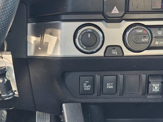 Used 2022 Toyota Tacoma SR5 w/ Technology Package AWD/4WD image 21