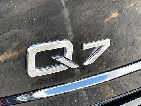 Used 2018 Audi Q7 3.0T Premium AWD/4WD image 10