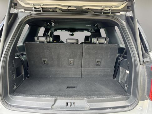 Used 2019 Ford Expedition XLT w/ Equipment Group 202A AWD/4WD image 20