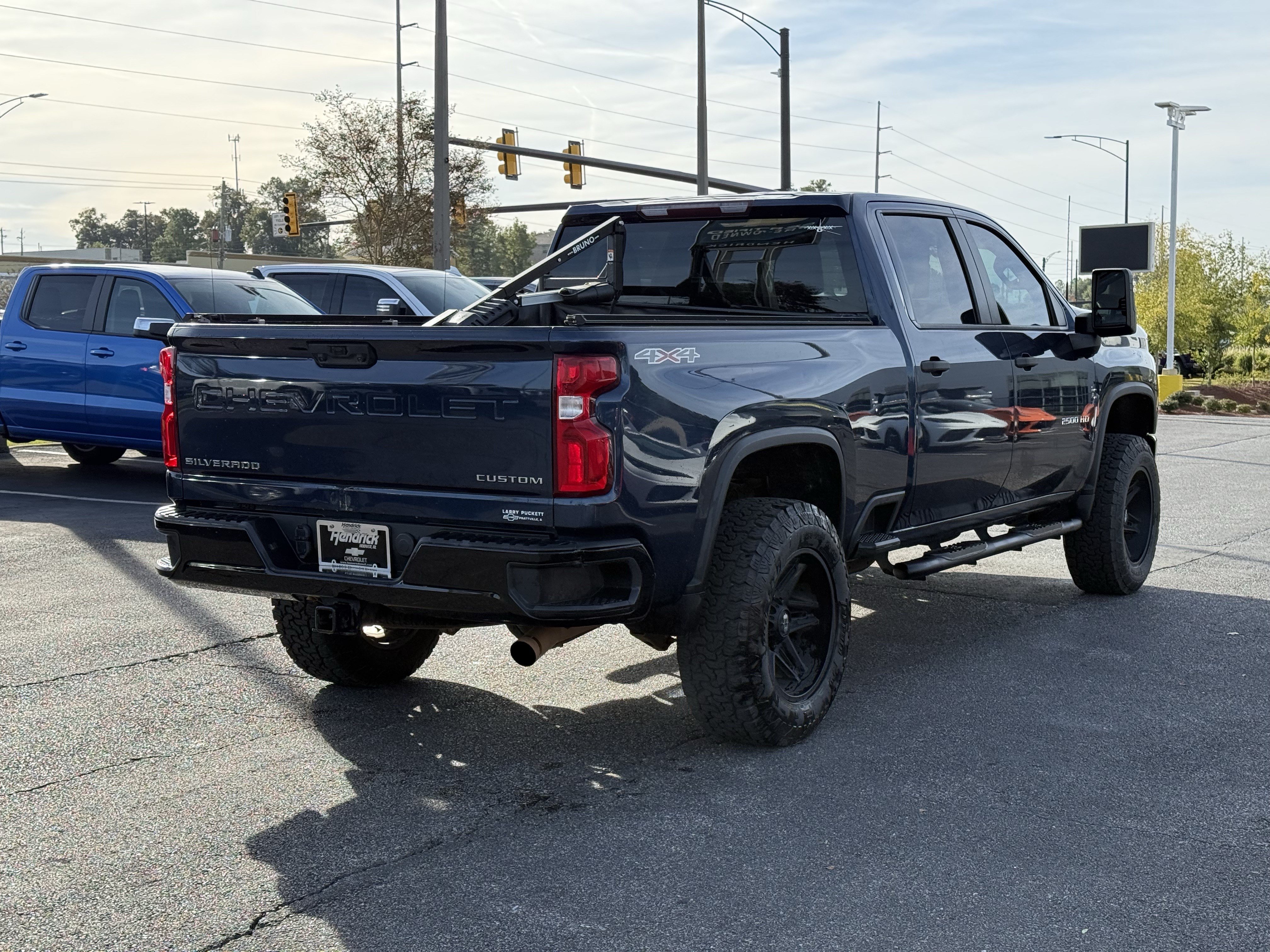 Used 2021 Chevrolet Silverado 2500 Custom w/ Gooseneck/5TH Wheel Package AWD/4WD image 11