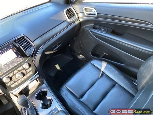 Used 2019 Jeep Grand Cherokee Limited image 16