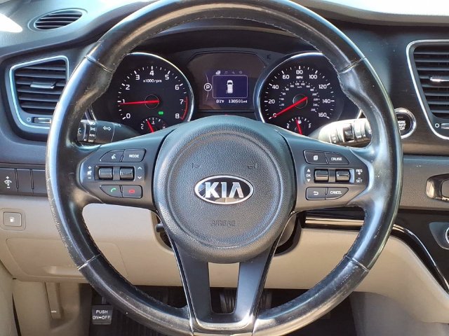 Used 2017 Kia Sedona LX w/ LX Essentials Premium Package FWD image 23