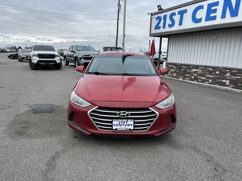 Used 2018 Hyundai Elantra SEL image 3