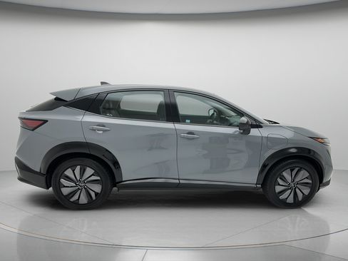 Used 2024 Nissan Ariya AWD image 6