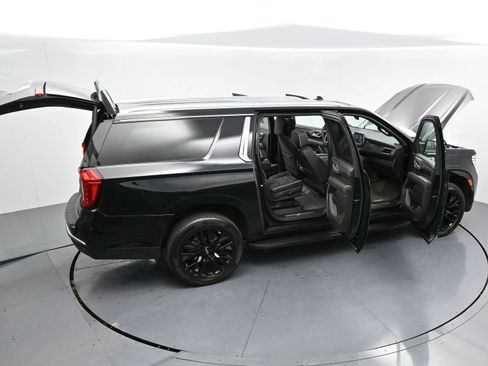 Used 2021 GMC Yukon XL SLT w/ SLT Premium Package image 49