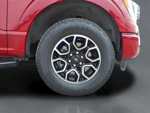 Certified 2022 Ford F150 XLT w/ Equipment Group 302A High image 12