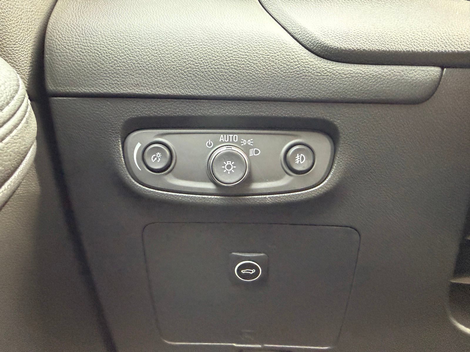 Used 2023 Buick Encore GX Select FWD image 12