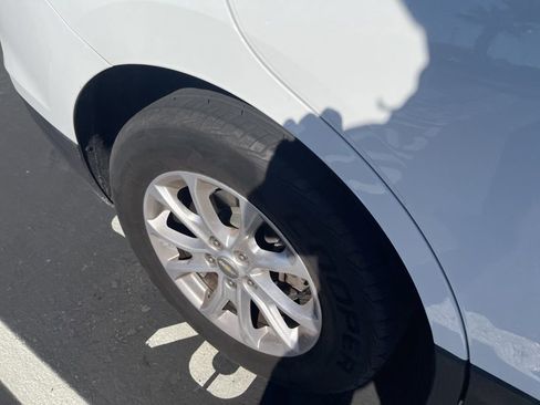 Used 2019 Chevrolet Equinox LT w/ Sun & Navigation Package image 16