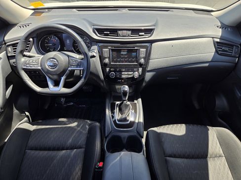 Used 2020 Nissan Rogue SV AWD/4WD image 13