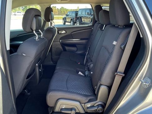 Used 2018 Dodge Journey SXT w/ Connectivity Group image 32