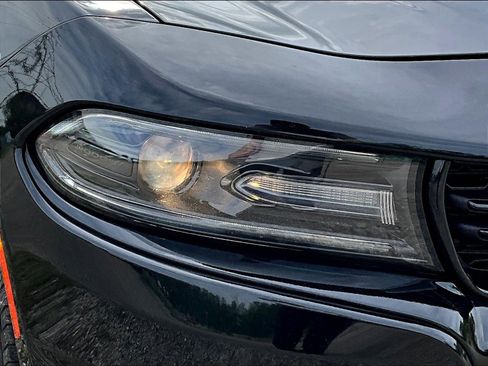 Used 2018 Dodge Charger SXT Plus RWD image 30